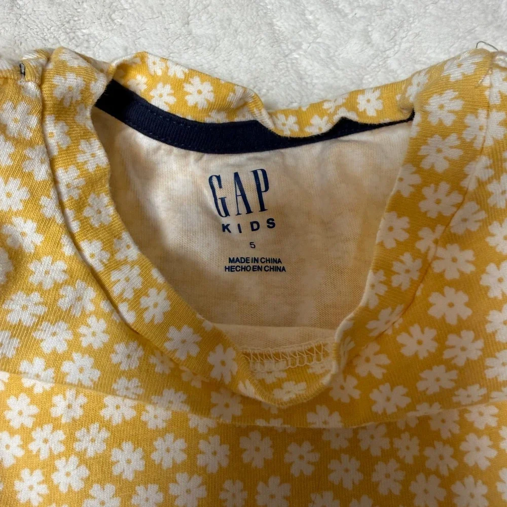 GAP cottagecore daisy